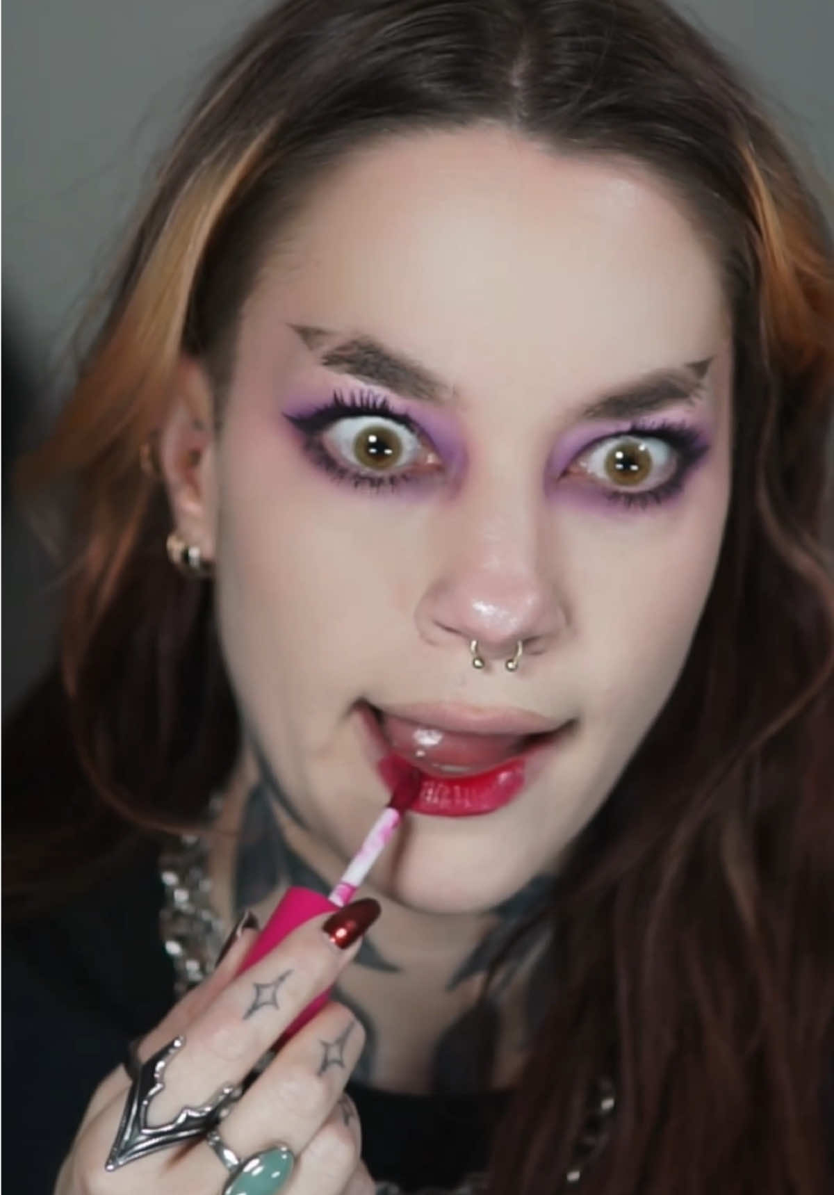 ok i’m feeling things. when is the last time i wore a shade like this hello?? ty @Trixie Cosmetics @trixiemattel #makeup #beauty #makeuptutorial #makeuptips #beautytips #lip #trixiemattel #trixiecosmetics 