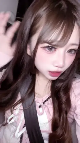 フォローワー1000人ありがとうございます😭 がんばりまーす🤍