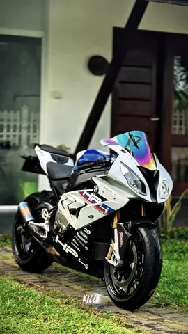සිව්මැලි ආලෙ 🥺🦈🩵#fyp #fypviralシ #onemillionaudition #goviral #treanding #tik_tok #bmw #bmws1000rr #s1000rr #highcapacitysrilanka🇱🇰 
