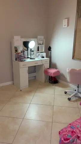 !Trabaja más inteligente, no más duro! #selfielight #light #tripod #ledlight #goodlighting #tiktokshopaffiliate #tiktokshopaffiliates #tiktokshopaffiliateprogram #makemoneyonline #makemoneyontiktok #tripodstand #ringlight #ringlights #contentcreator #miniinfluencer #tiktokshoptips #tiktokshopfinds #tiktokshopcreatorpicks