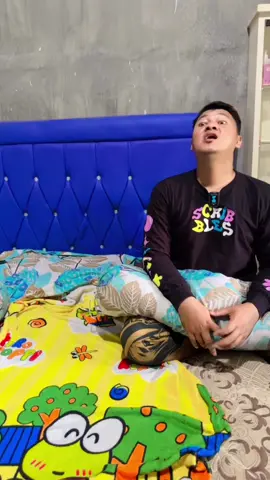 Syaqila tidur diluar 🥹😭 #fypシ #samasamaketawa 