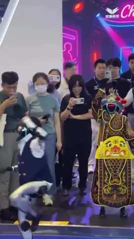 The robot was hitting the dance too#funny #comedy #skit #comedia #robot @Sweet As a Peach CS #fun #dance 