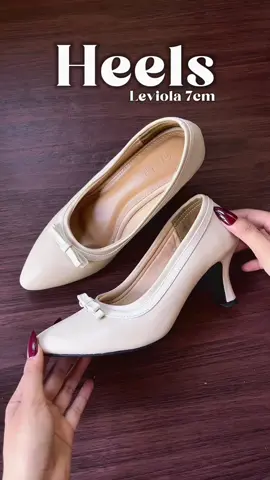 Heels cakep