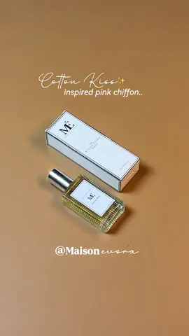 Rekomen banget nih buat ciwi-ciwi yg suka aroma feminim 🤏🏻😍 #parfumwanita #parfumtahanlama #cottonkiss #maisonevora #parfumrecomended 