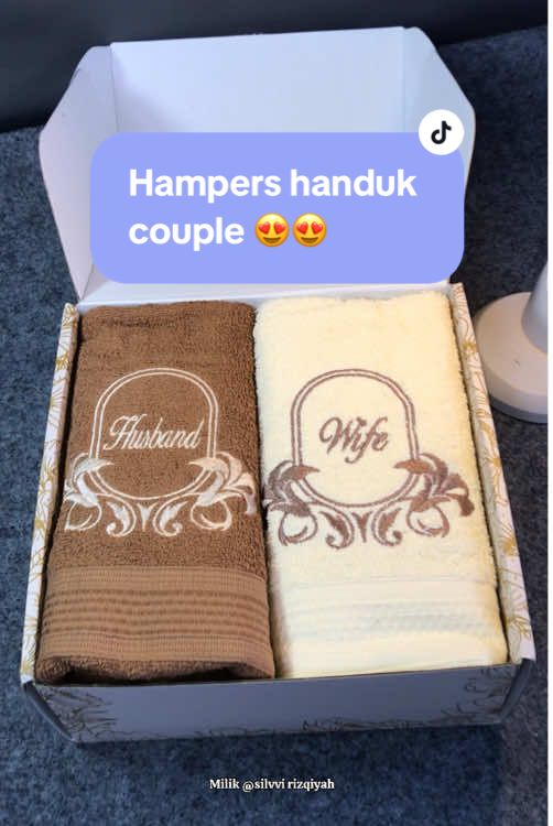 Handuk Couple Wedding🎁 bisa buat isi seserahan ataupun kado Pernikahan 😍 bisa pake nama juga ya di handuknya 😙 #handukcouple #hampers #hampershandukcouple #isiseserahan #kadowedding 