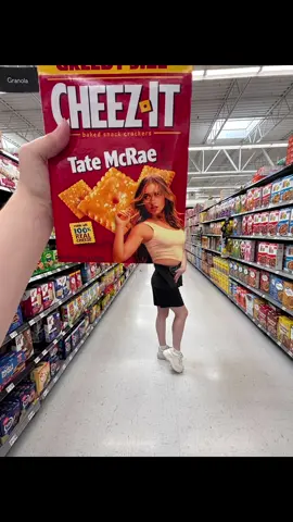 Yall need to do this trend🤩 #photoediting #posetrend #targethaul #photoideas #poseideas 