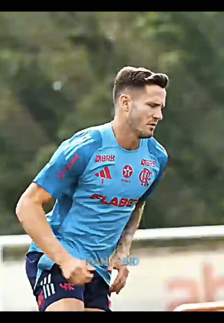 TUNG TUNG TUNG TUNG TUNG 🔥🔴⚫️ @MC Nau @Saúl | #saulniguez #flamengo #edit #futebol #fyp 