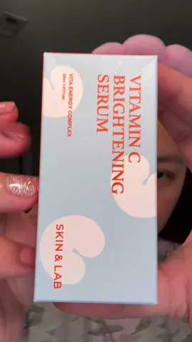Fill you skin with Vitamin C 🍋  This SKIN&LAB Vitamin C Brightening Serum has 15% Vita Complex for brightening, Matrixyl 3000 for tightening skin & reduces sign of aging, Vitamin C for antioxidant & anti-inflammatory and Hyaluronic Acid for instant skin hydration.  @skinnlab_official #SKINANDLAB #vitamincserum #glowcshot #amazonhiddengem #darkspotserum #brighteningskincare #nonstickyserum #evenskintone #dailyglowup #tiktokskincarefinds #glassskin #glowyskin #kbeauty #faceserum #creatorsearchinsights 