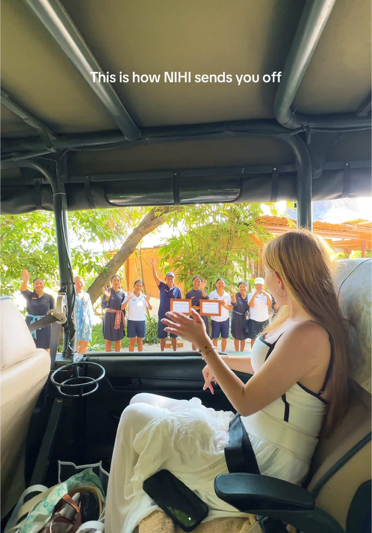 Disambut seperti keluarga, dan dilepas dengan lambaian hangat yang bikin hati tersentuh. Di NIHI Sumba, semua momen terasa personal — dari awal datang sampai harus pamit pulang. Rasanya bukan cuma liburan, tapi pengalaman yang susah dilupain. Ready to be welcomed and sent off like this? ❤️