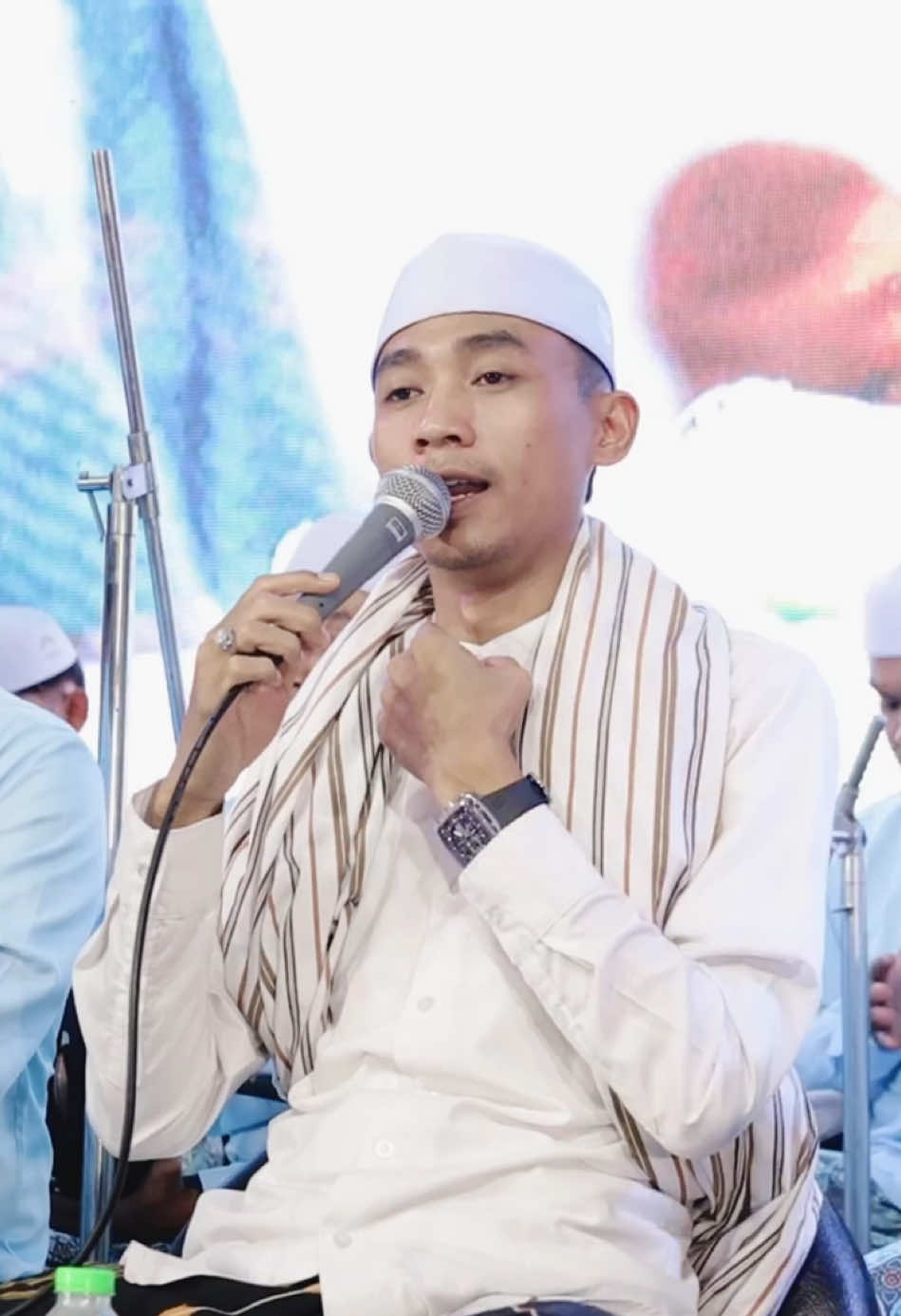 MANUSIA IDOLAKU || Majelis Gandrung Nabi  #gandrungnabi #fyp #manusiaidolaku #sholawatan #sholawatan_yuk #sholawat #yarosulallahsalamunalaik #viraltiktok #viralvideo #viral #trendingsong #trendingtiktok #trending #terbaru 