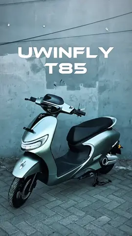 New Sepeda Motor Listrik “U-WINFLY T85” Baterai: 60V / 24Ah (LITTHIUM) Motor Power:60V / 1500Watt Kecepatan: 3 Mode Kecepatan: ECO, NORMAL, SPORT Jarak Tempuh: ± 90KM Daya Angkut: MAX 200KG FITUR: Peringatan alarm, Remote Kunci, Temukan Kendaraan, Bluetooth Unlock, NFC Unlock, App Connect Unlock & Mode Tanpa Kunci #sepedalistrik #motorlistrik #ebike #sepedalistriksurabaya 