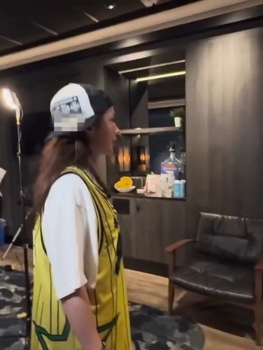 More from Billie’s interview with Riisa Naka about her upcoming Tokyo shows hitmehardandsoft tour#billieeilishfanpage #paratiiiiii #billietiktok #sigueme #viral