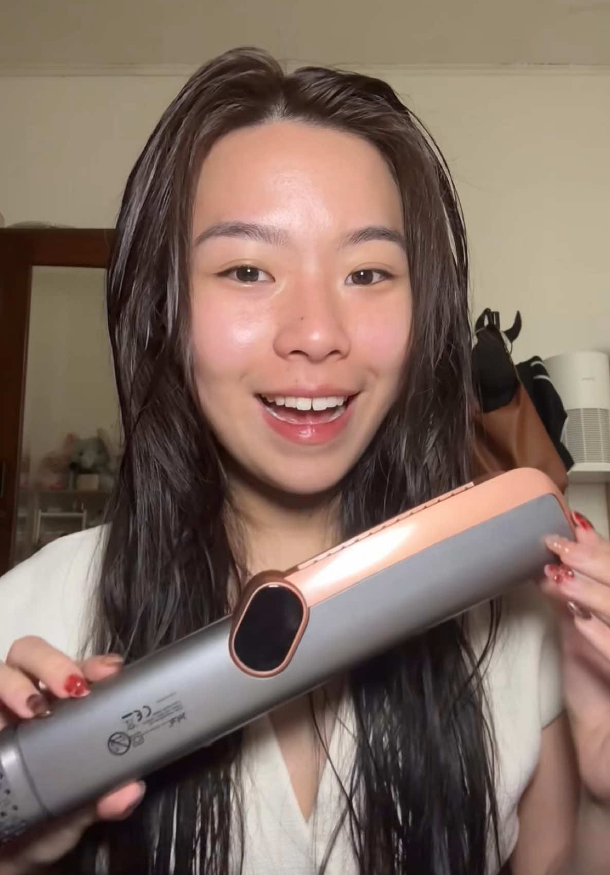 eh sumpah ini hasilnya cakep bgt walupun rambut aku udh lurus. tp pake ini lebih bagus lagi!! #airsmooth #hairstyles #hairstraightener #jetzt #JetztIndonesia #JetztAS700 #WetToDryStyling #JetztAirSmooth #BlowandStraightening 