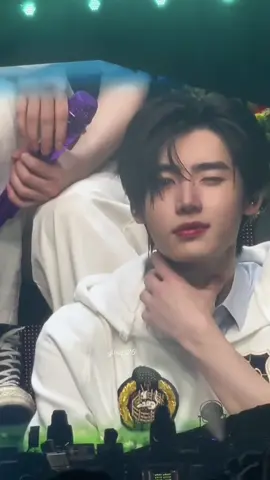 딴 늑대들이 날 물어가기 전에 그만 정신 차려 #성훈 #sunghoon #enhypen #fyp #abcxyz #viraltiktok 