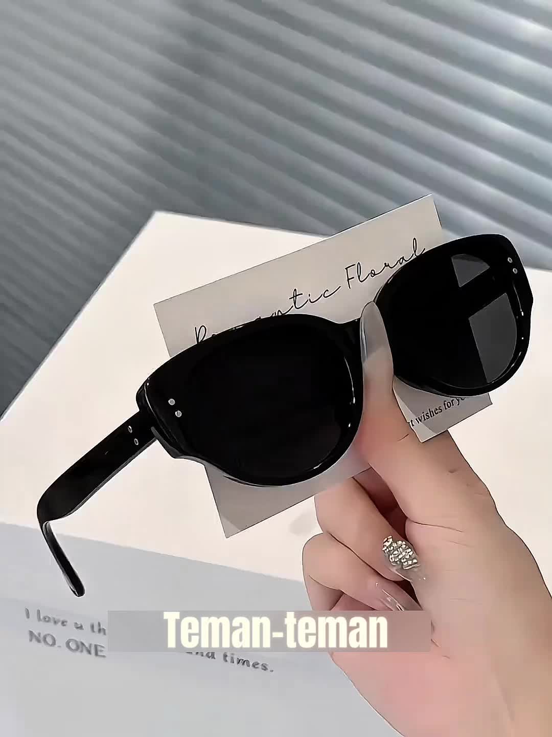 【Toko Resmi YJ 】 Kacamata Hitam 2025 Wanita Pria Optik Antiradiasi Dengan Fashion Sunglasses Eyewear UV400 Frame Korea Style Kacamata hitam 