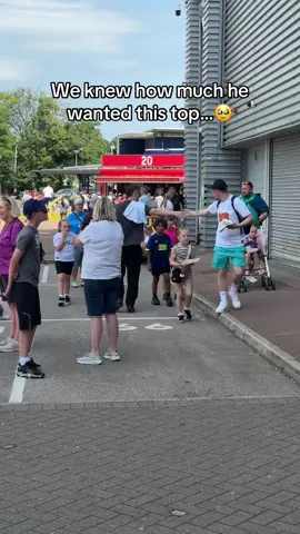 Watch what happens at the end 🥹 #spudbros #football #pnefc 