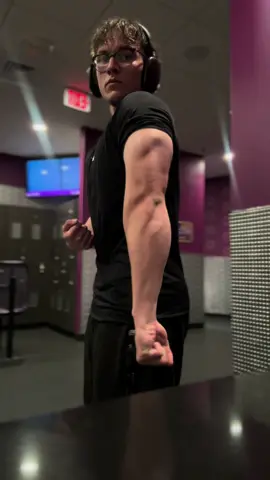 #fyp #4u #viral #xybca #foryoupage #gym #GymTok #motivation Get that work in🤝