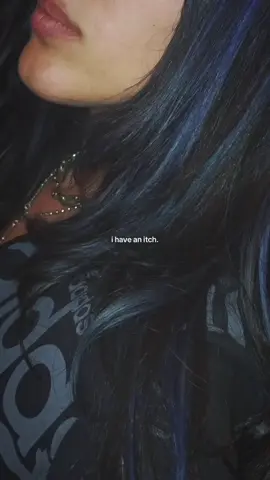 it looks sooo good😫😫 #explorepage #foryoupage #goviraltiktok #fürdich #haircut #highlights #bluehair 