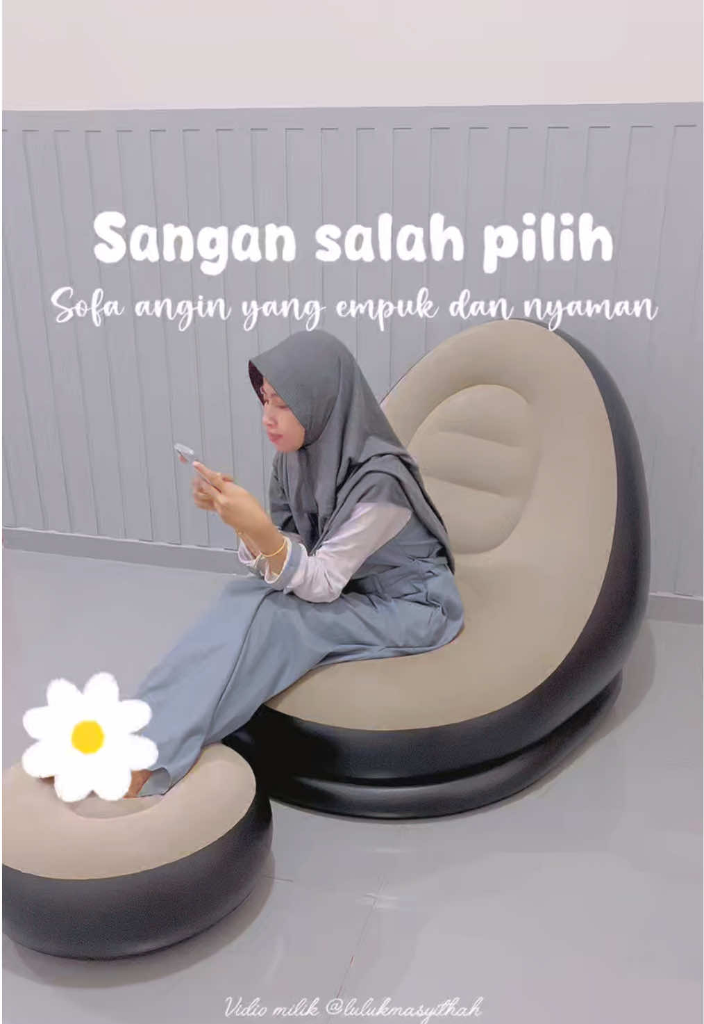 Masak sambil bikin konten tuh pegel gais 😅 butuh banget sofa yang bisa dipake selonjoran begini 🤗 #sofaangin #beanbag #sofaportable #sofaoutdoor #sofabeanbag 