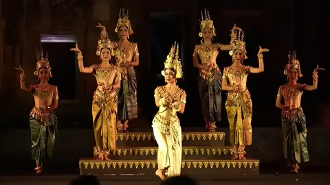 Khmer traditional dance 🇰🇭  #khmertranditionaldance #cambodia #viral #fyp #views #capcut #edit 