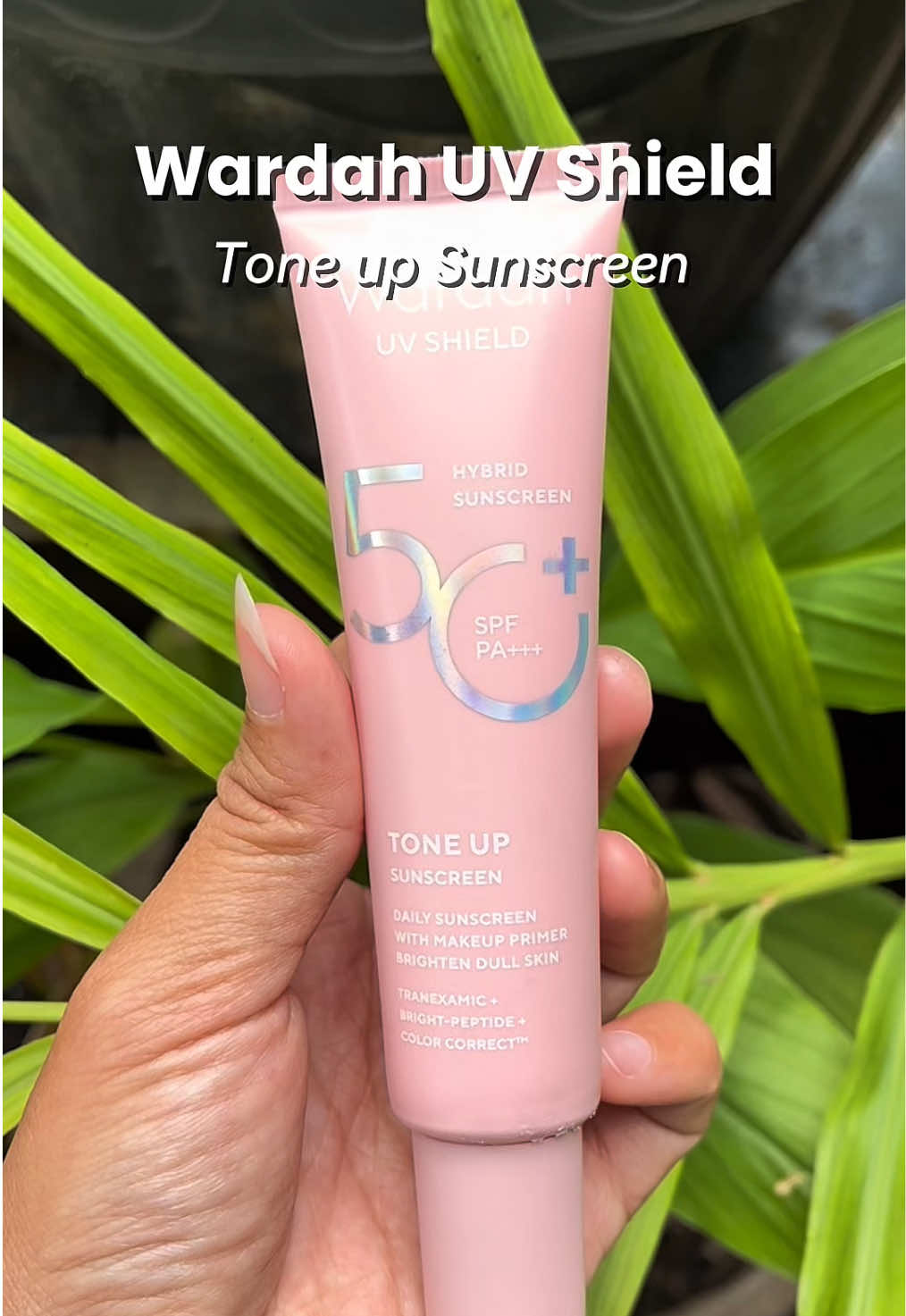 tone up sunscreen no white cast untuk daily #sunscreen #toneupsunscreen #sunscreenreview #wardahsunscreen #wardahuvshield #promomakangajian 