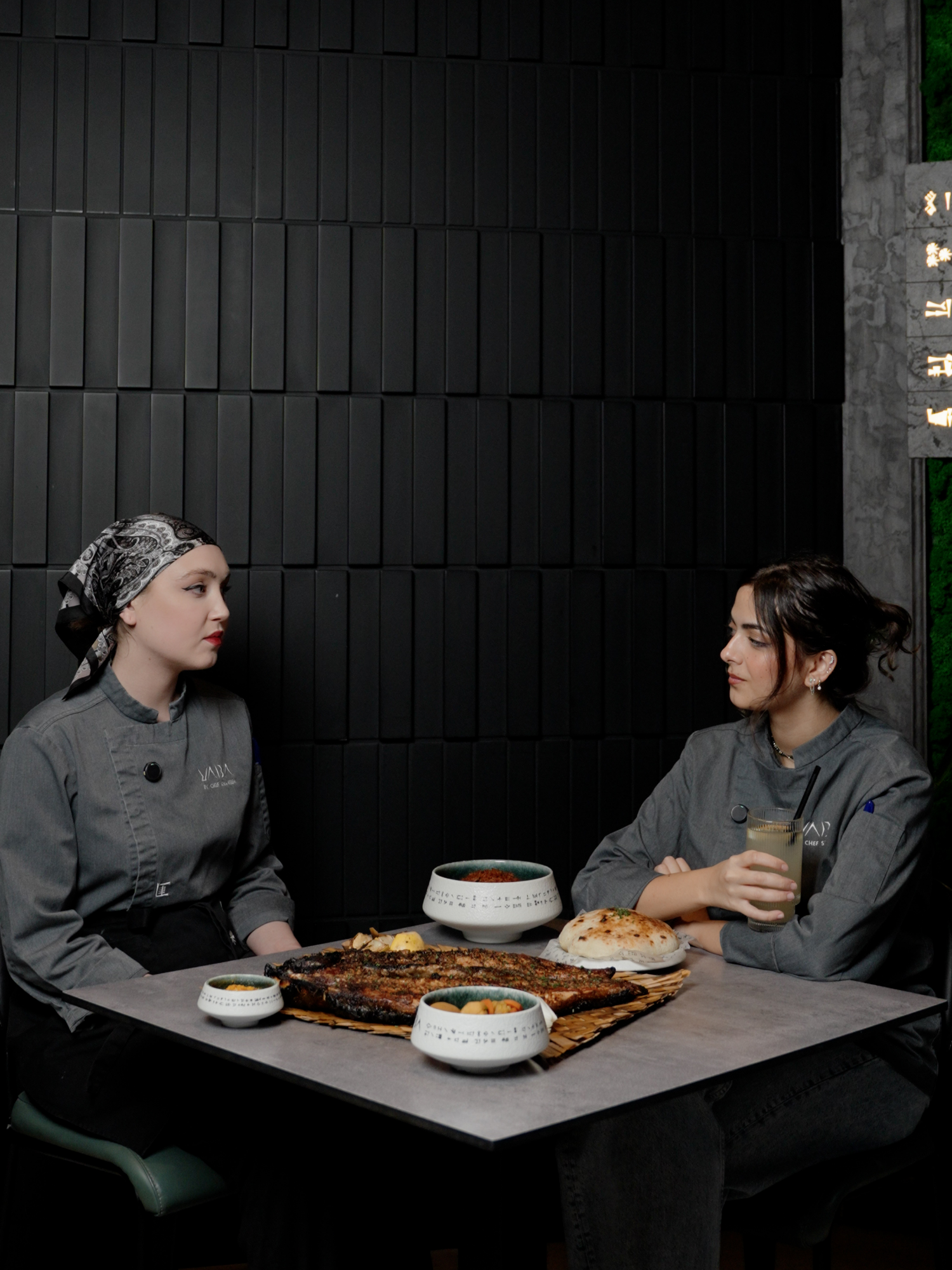 شنو الجديد بمطعم يابا؟ 🤔 What’s new in Yaba Restaurant?🤔 #YabaByChefShaheen #ChefShaheen #YabaRestaurant #dubai #WaslVita #dubai ‎#يابا_من_شيف_شاهين #مطعم_الشيف_شاهين #شيف_شاهين #دبي #الوصل
