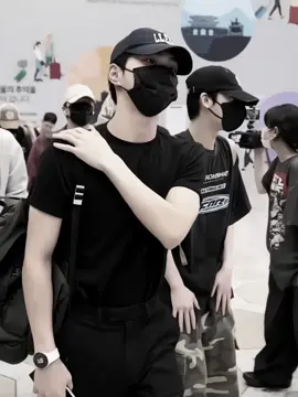 lagi pang matchy ng pics #enhypen #sunwon #pocketz #sunoo #jungwon #sunwonduo #fyp 