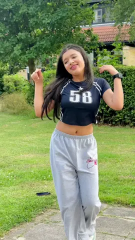 Smooth?😉 #_suruchi_❤️😻 #letsmakeitgoviral #trending #fyp #13 #trend #nepali #denmark ##dance #notsogood 