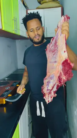 እስኪ ዛሬ ሚስቴን ላሳርፋት 💪#fyp #ethiopian_tik_tok🇪🇹🇪🇹🇪🇹 #ethiopian_tik_tok @Dani Alemu  @kalkidan Tibebuu  @Esmael Nasir (is na we)  @iyu iyu 