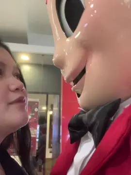 Labyu jabi🥰 gawin nyo na ko endorser purga na ko sa spicy chiken nyo ehem HAHSHAHA #jollibee #fyp #foryou #foryoupage #jollibee #funny 
