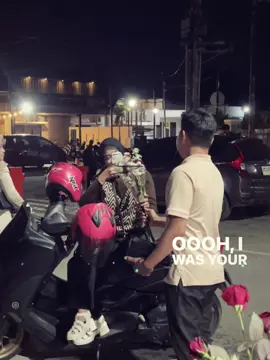 So ada poli trg, td mo ba bili bunga kamu? 😙😙 Open lapak tiap malam kamis & malam minggu✨ . Alamat📍jln Panjaitan. Perempatan hungrypedia depan Rm. Rahang Tuna Bakar🥰 . . *video yang di ambil berdasarkan persetujuan cust😘 . #freshflowers  #freshflowergorontalo #gorontalo #gorontalotiktok #freshflowers💐 #EraFlowers #buketgorontalo #fypシ゚ #gorontalofyp #couplegoals #fypシ゚viral🖤tiktok☆♡🦋myvideo #CapCut #gorontalofyp #fyppppppppppppppppppppppp #gorontalo #foryoupage #couplegoal  #EkspresikanDenganCapCut  #CapCut      