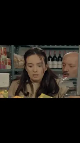 müjde ar  . . #yeşilçamfilimleri #nostaljikralı #yeşilçamailesi #mujdear #müjdear #bakkal #market 
