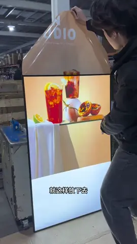 你的海报能如此更换吗？#源头实力厂家 #超薄灯箱
