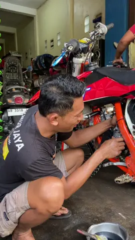 🤙 #ktm #twostroke #katakata #mekanik #bengkel #foryou #fyp @Bang Wawan wongso 