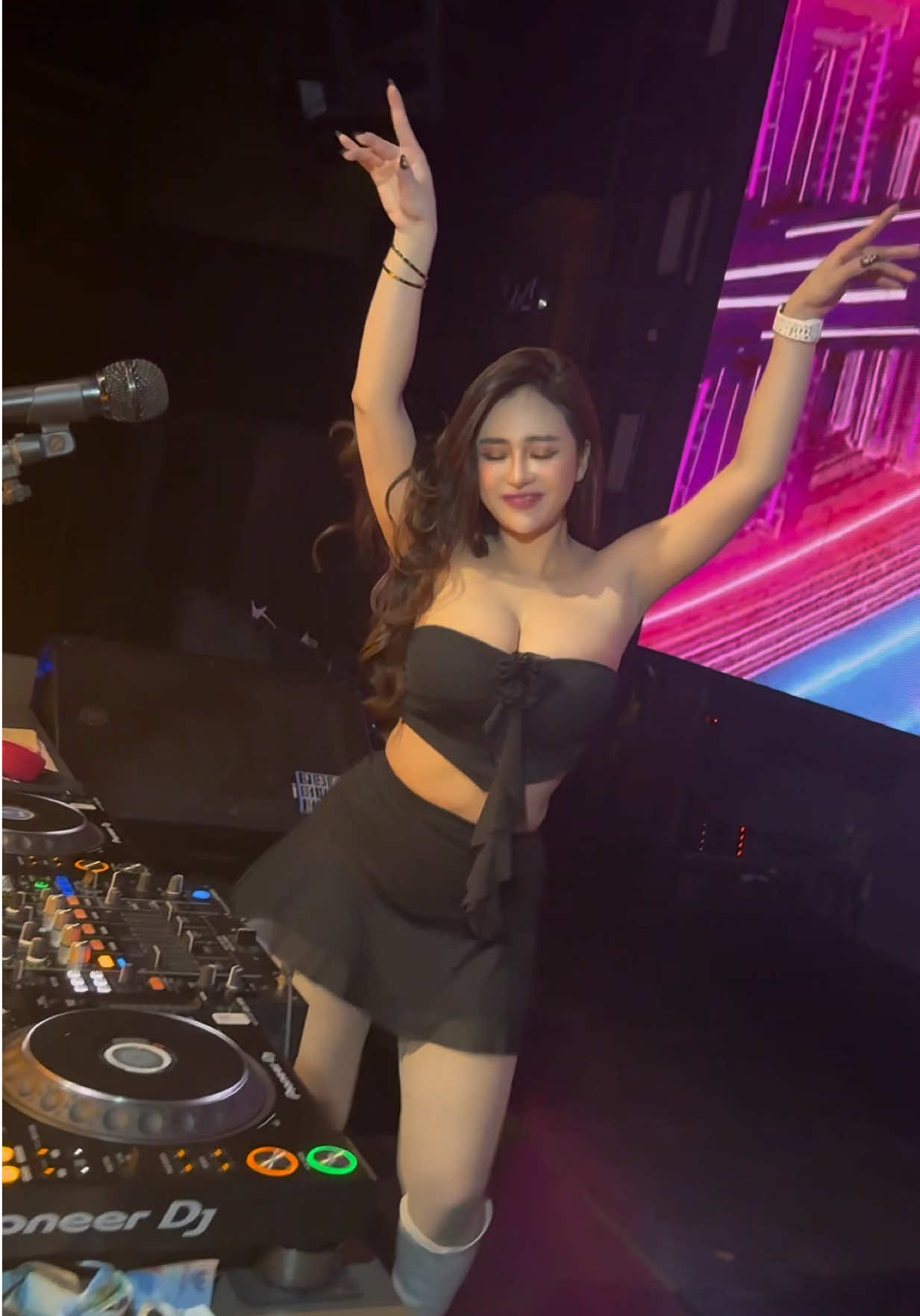 Malam ini Nashvile Banjarmasin #djbiddy #fyppppppppppppppppppppppp 
