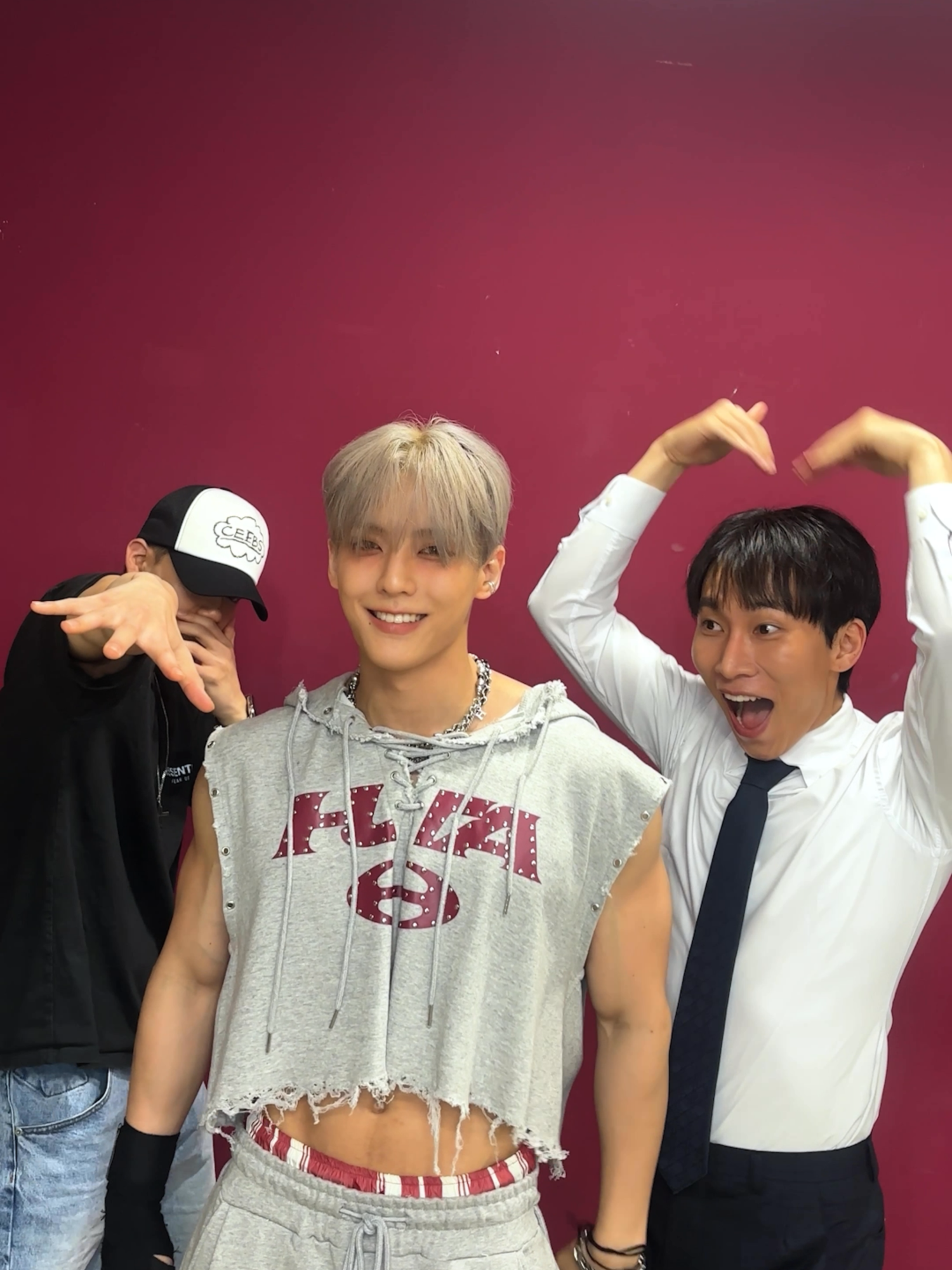 광냥이와 쁘니도 함께 🫵 Bora Easy 정말 Easy하지 💥 #비투비 #BTOB #이민혁 #LEEMINHYUK #허타 #HUTA #서은광 #SEOEUNKWANG #프니엘 #PENIEL #훅 #HOOK #Bora