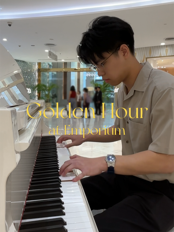 สามารถมาเล่นเปียโนที่ Emporium ได้โดยการสแกนคิดอาร์โค้ดที่เปียโน และลงเวลาได้เลย! #goldenhour #piano #jvke #เปียโน #emporium #emfashionicon #emdistrict