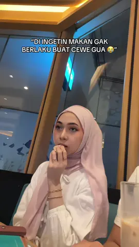 HOBBY DIA MUKBANG WEHH, GAK ADA KENYANG2 NYAA 🤣
