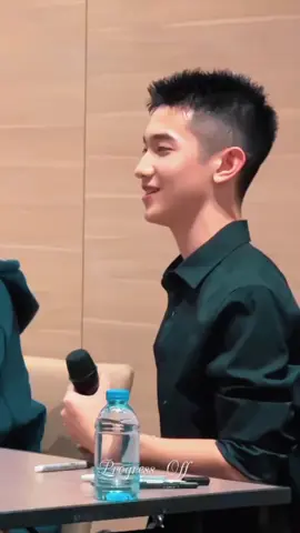น้องโปรเกรสเชิ้ตดำหล่อมากวันนี้💚 #มหกรรมนิยายนานาชาติ2025xAP #ProgressPassawish #AlmondProgress #ด้อมภภ #PSPW