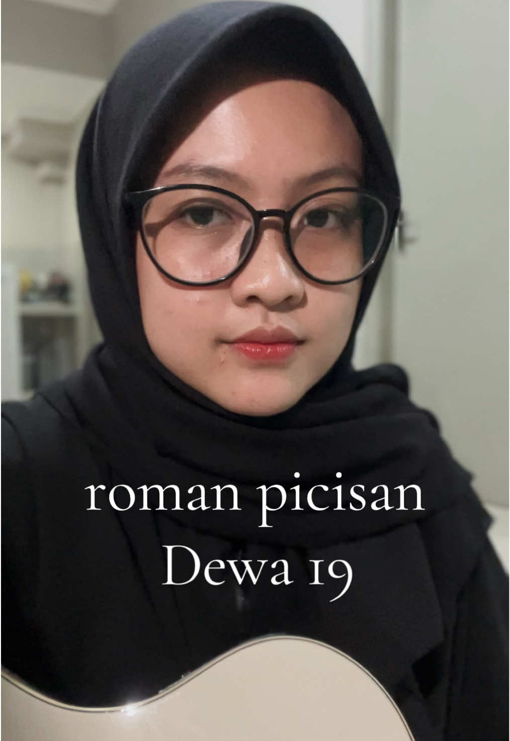Replying to @Catte Thevoit old but gold #romanpicisan #dewa19 #coverlagu #coverakustik #laguviral 