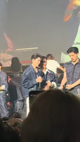 ဘာရုပ်လေးတွေလားချစ်စရာလေး😭🤍🤍#santa #santapongsapak #santyofsanta #musiconinjapan #fypシ゚ #foryou #jasper 