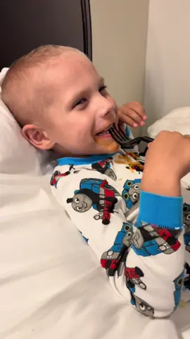 No, he doesn’t know what’s happening. And I hope he never does. I will gladly carry that burden to protect his innocence. #hospice #griefjourney #griefandloss #cancerfighter #childhoodcancerawareness #neuroblastoma #cancersucks 