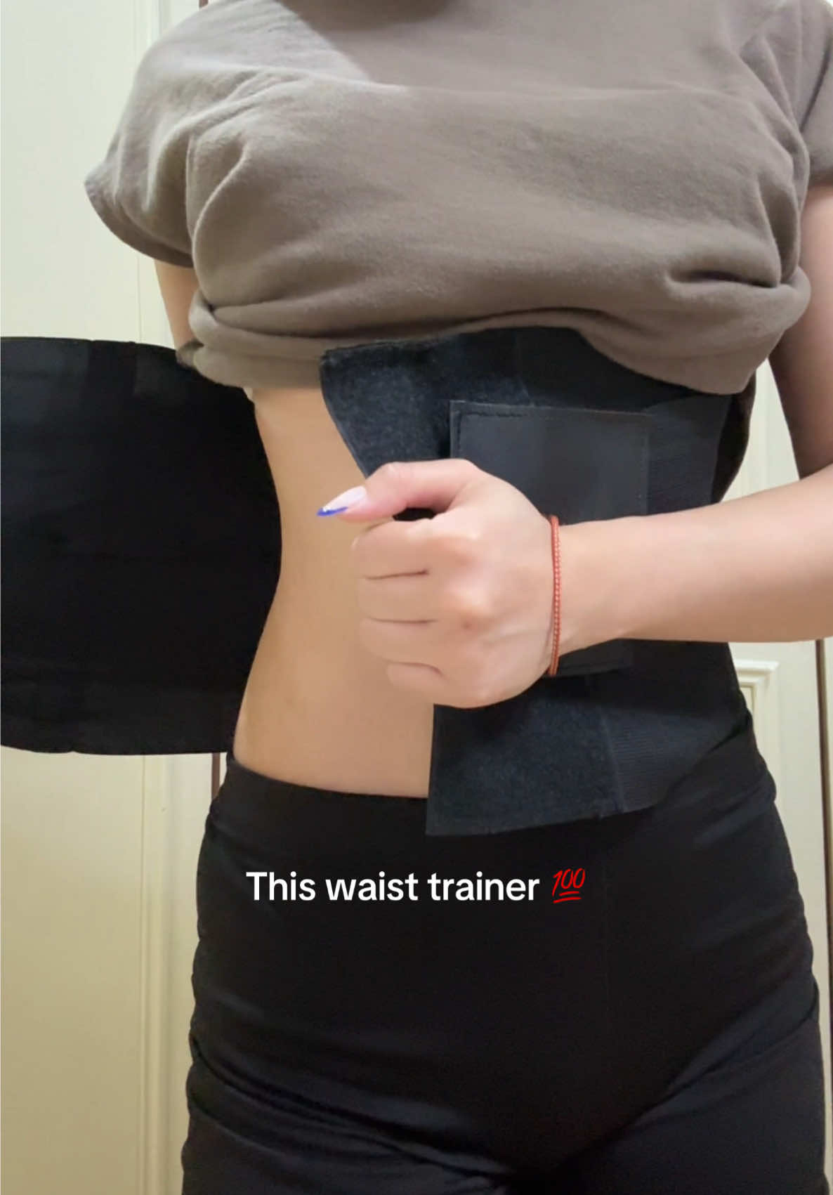 Waist hack I swear by 👀 This trainer got me snatched! #waistgamestrong #shapewear #waisttrainer #curvywaist #hottiediaryph 