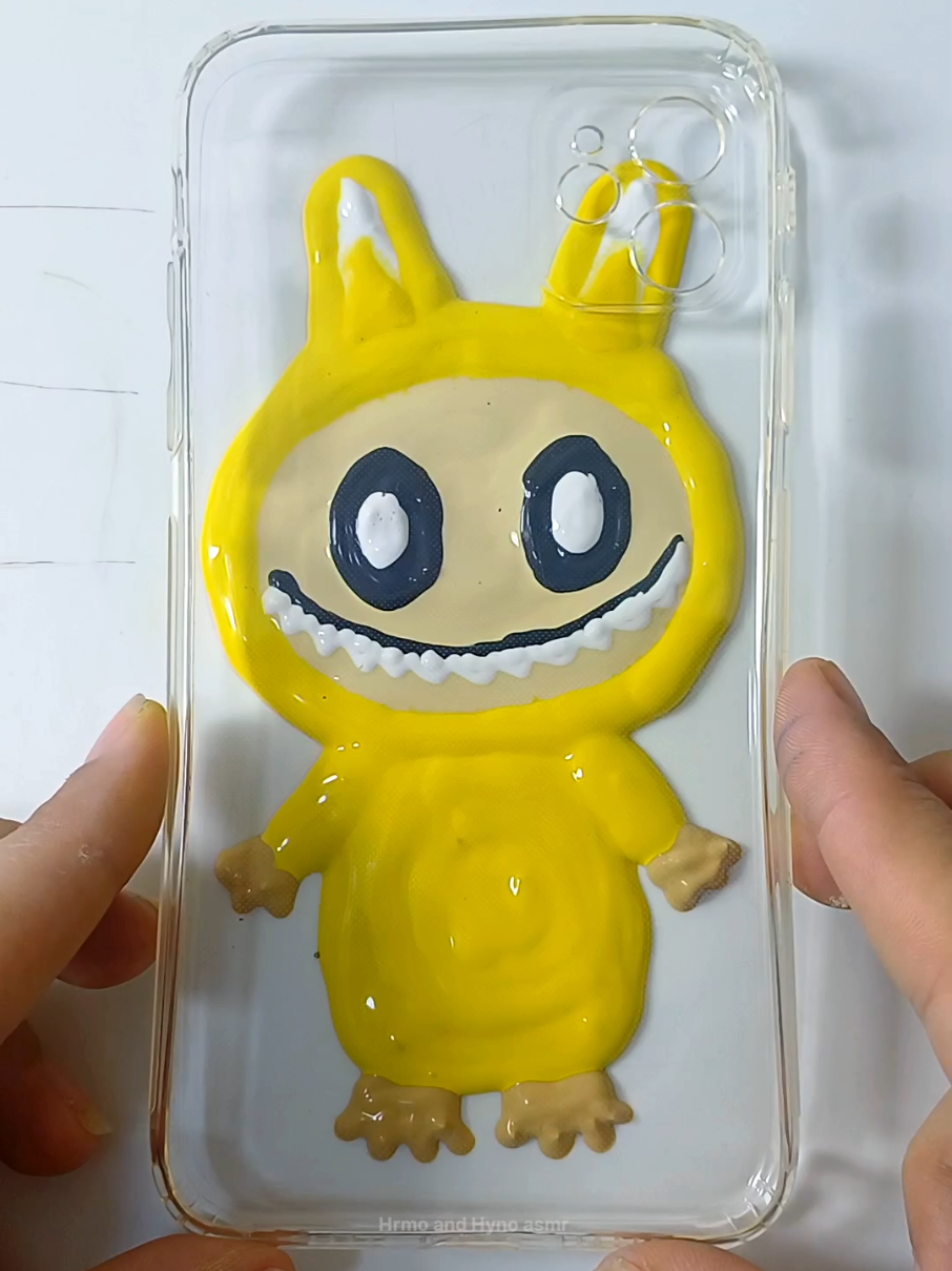 Satisfying Phone case Painting with Labubu || #labubu #DIY #colors #painting #tik_tok 