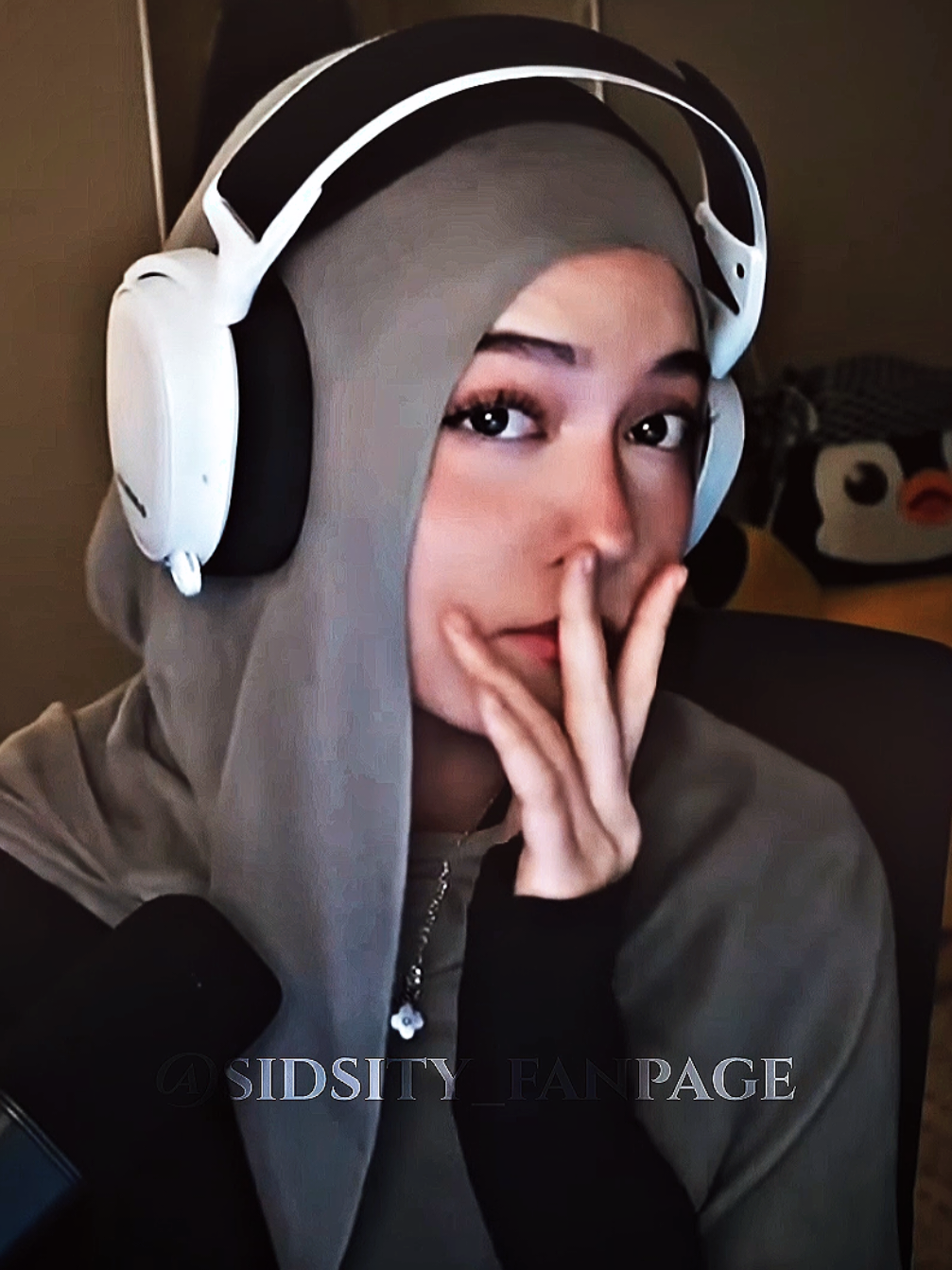 Love nwantiti sidsity edition💛 thank you all for the 10k ❤️ #hijabigirl #fyp #stream #Valorant #lovenwantiti #muslim 