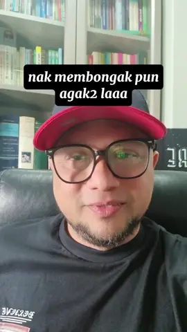Hahahaha ... target 1juta claim 500k dan pihak polis cakap 18,000 jer . Tshirt yang lebih tu simpan elok2 sebab lama lagi PMX jadi Perdana Menteri tau ! wakakaka .... #abgbotak 