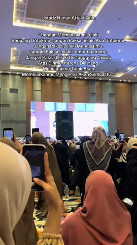 Bahwa seseorang yang mencintaimu dengan tulus tidak  akan membiarkanmu sedih.   Sharing time with ust  @hanan attaki  @Ayah Amanah                                  #hananattaki #ayahamanah #ayahamanahsharingtime #makassar #quites 