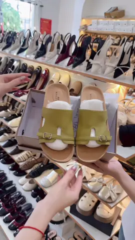 3 màu như lip nhoaaaa😜😜😜 #dépxinh #trending #xuhuongtiktok #giàyđẹpchonữ #trầnmếnshoes  