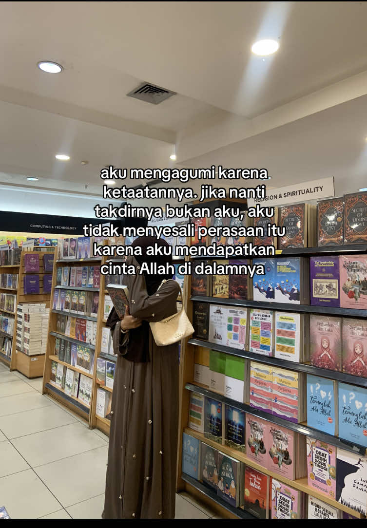 “Kalo ga dapet orangnya minimal sapet Allah nya “   #fyp 