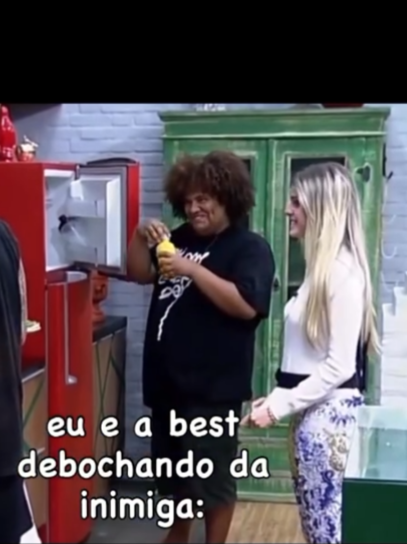 Em uma conversa descontraída, Gominho e Barbara Evans tentam imaginar como Andressa Urach se envolveu com cristiano Ronaldo. #gominho #andressaurach #barbaraevans #afazenda #fyp #luschievano #mateusverdelho 
